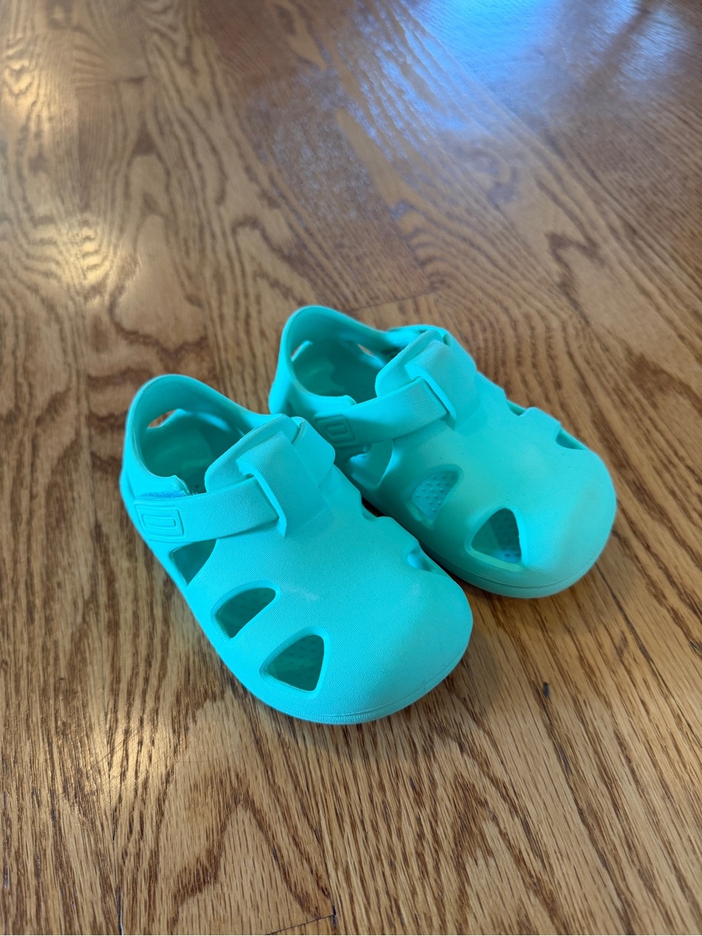 Ten Little Splash Sandals - Size 6